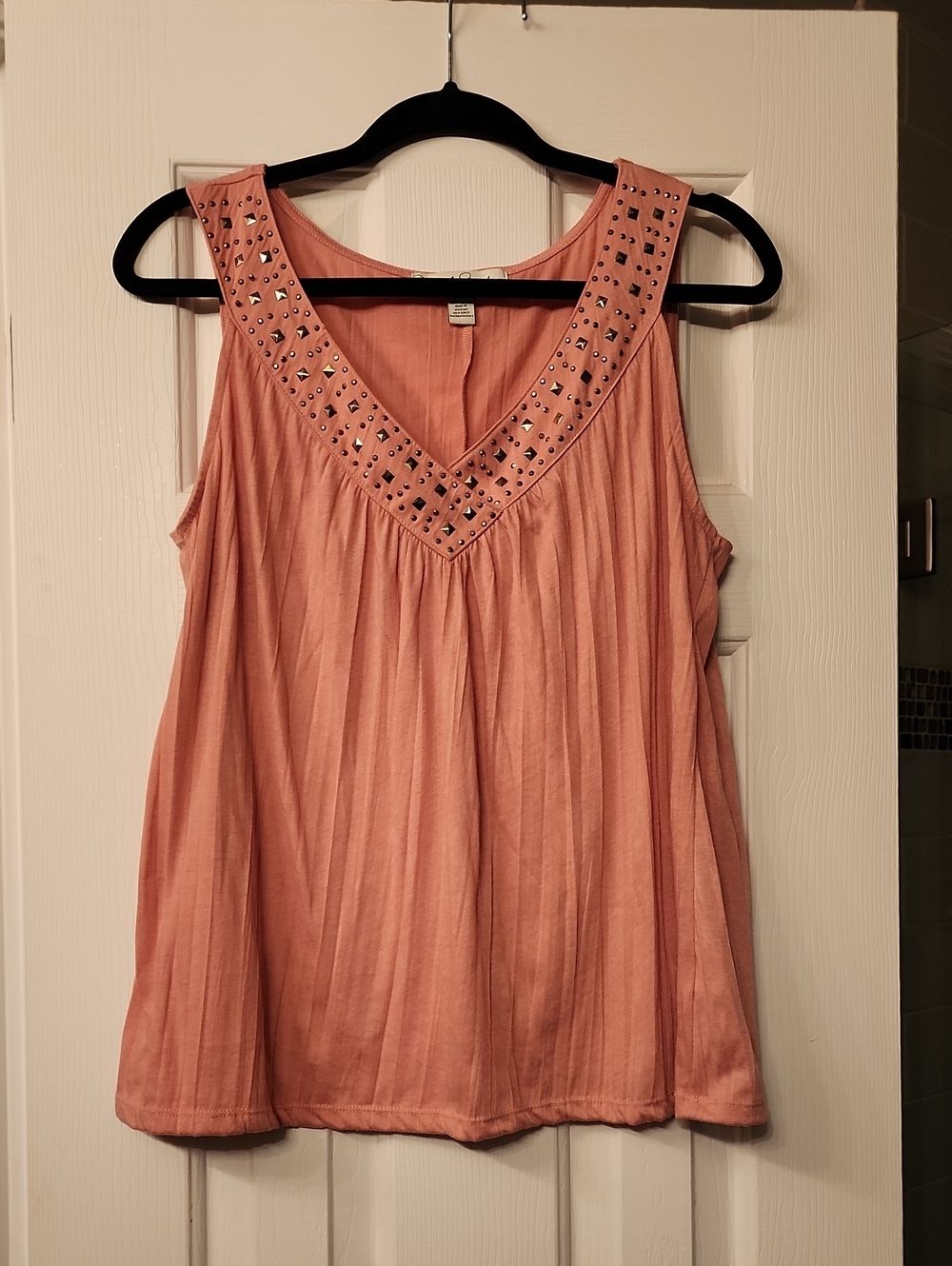 French Laundry Embellished V-Neck Sleeveless Tank in Rose
